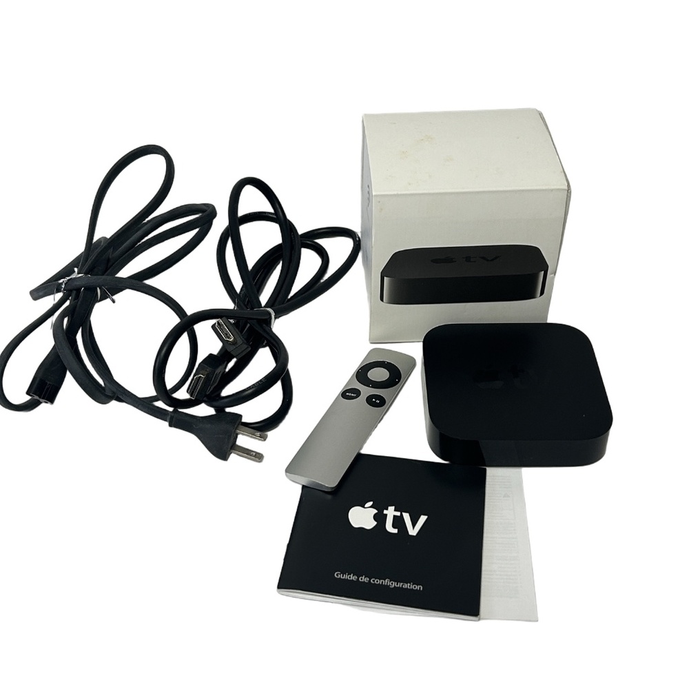 Apple TV 2nd gen Hi Def Media Streamer Streaming Device Box w/ Remote and Wires